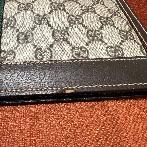 Gucci Vintage GG Clutch - Picture 5 of 11